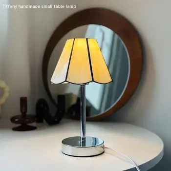 Tiffany Verande Svetlo INY stredovekých ručne vyrábané sklo Spálne B&B LED nočné lampy, Dekoračné obývačke francúzsky stolná lampa